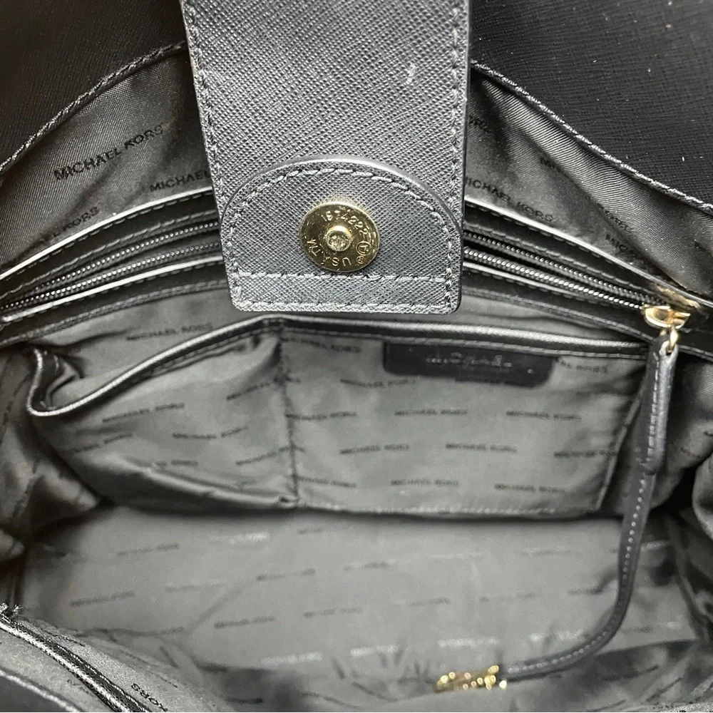 MICHAEL KORS Hamilton Black Saffiano leather gold trim Handbag/Tote - Picture 13 of 15